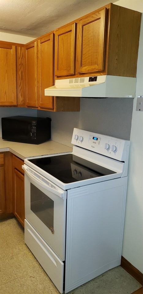 Elm Street Apartments - Photo 5 of 9