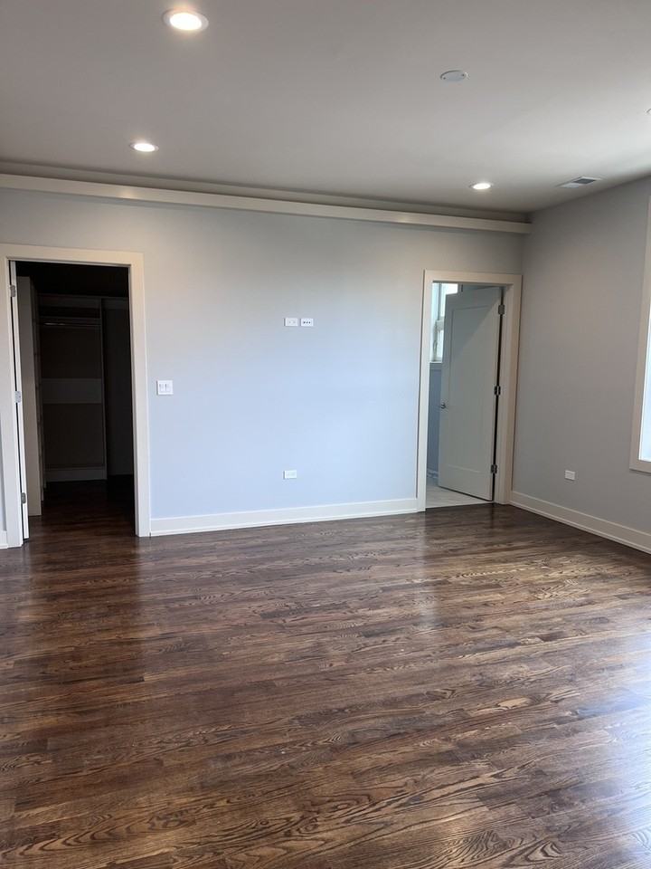 120 8 E 64th St. #2E - Photo 3 of 20