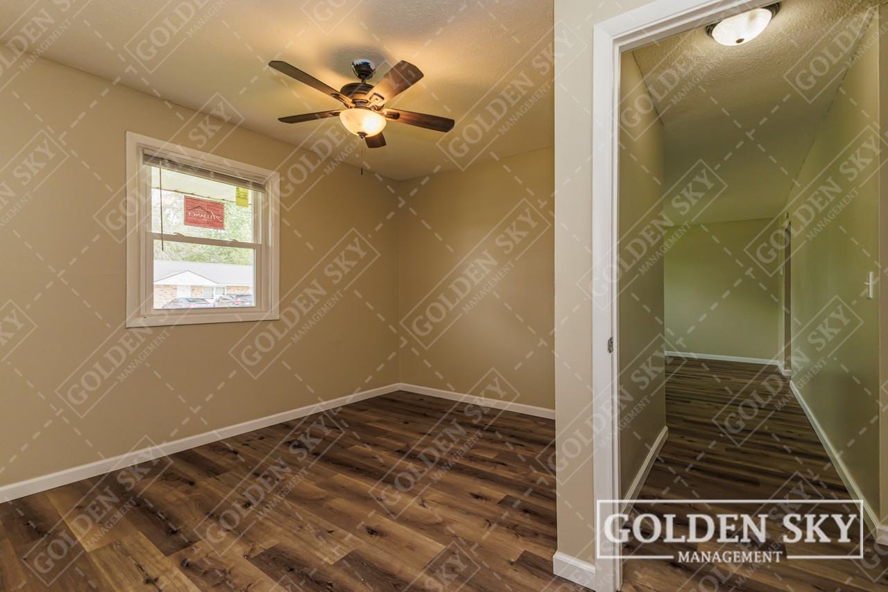 6319 East Piccadilly Road - Photo 5 of 10