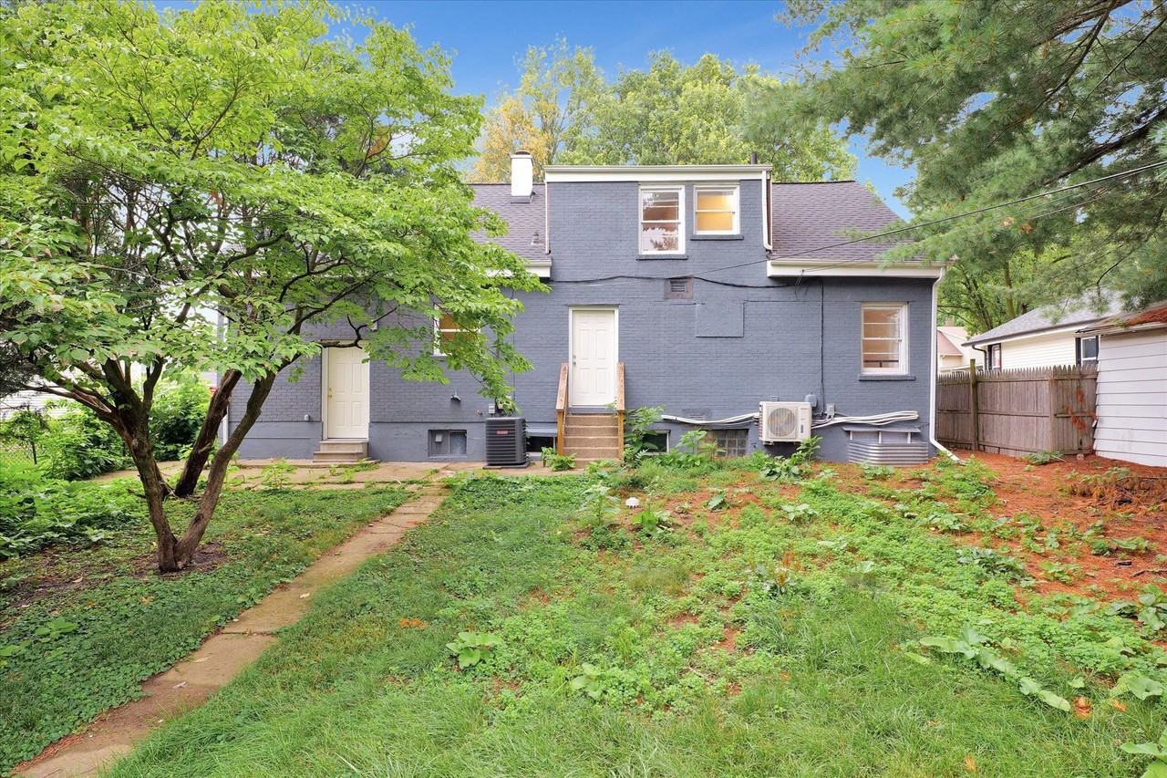1113 West Hill Street - Photo 7 of 24