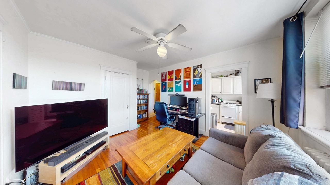 15 Governors Ave #8 - Photo 2 of 19