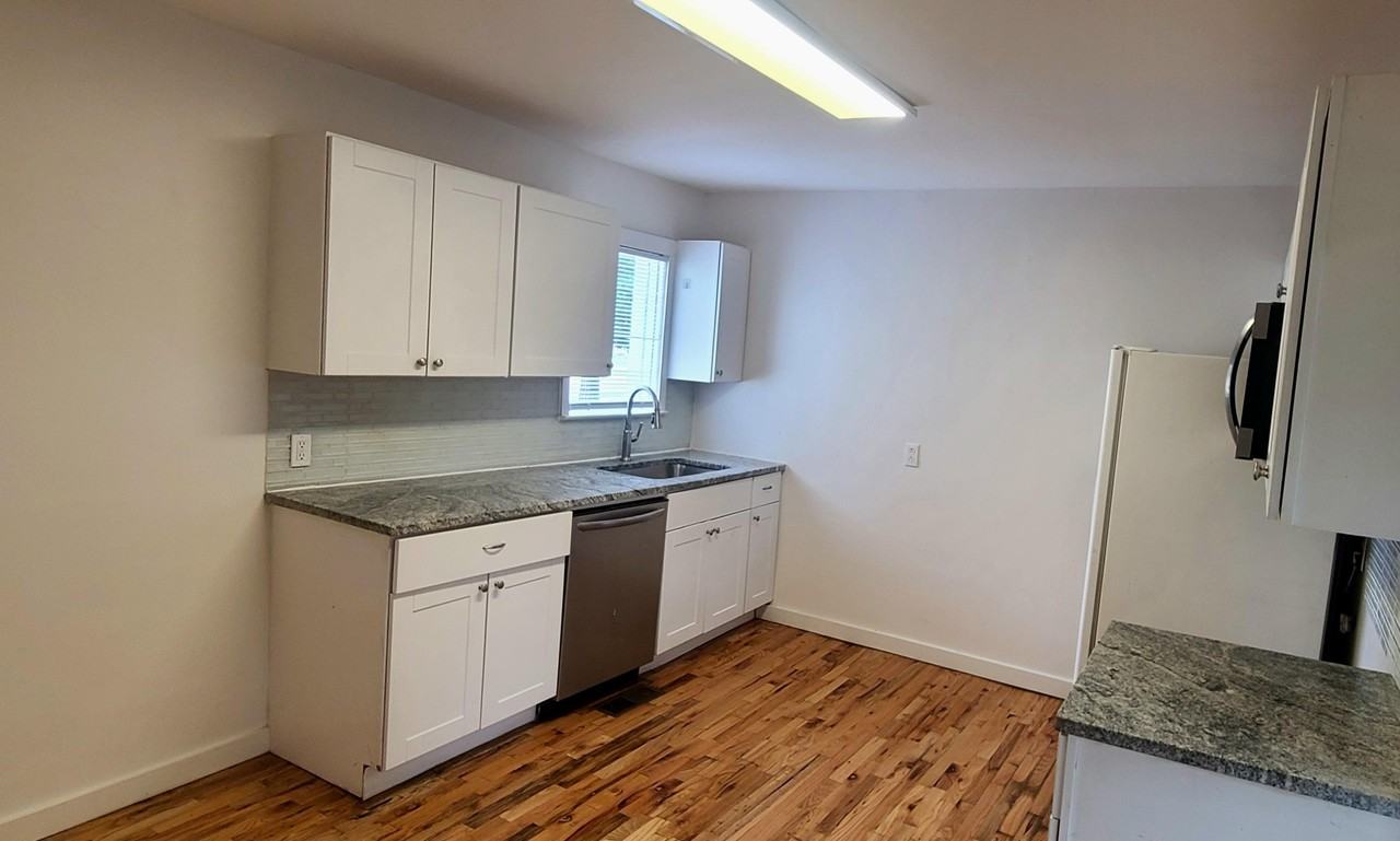 5927 E 4th Pl #5927E4thPL - Photo 3 of 9