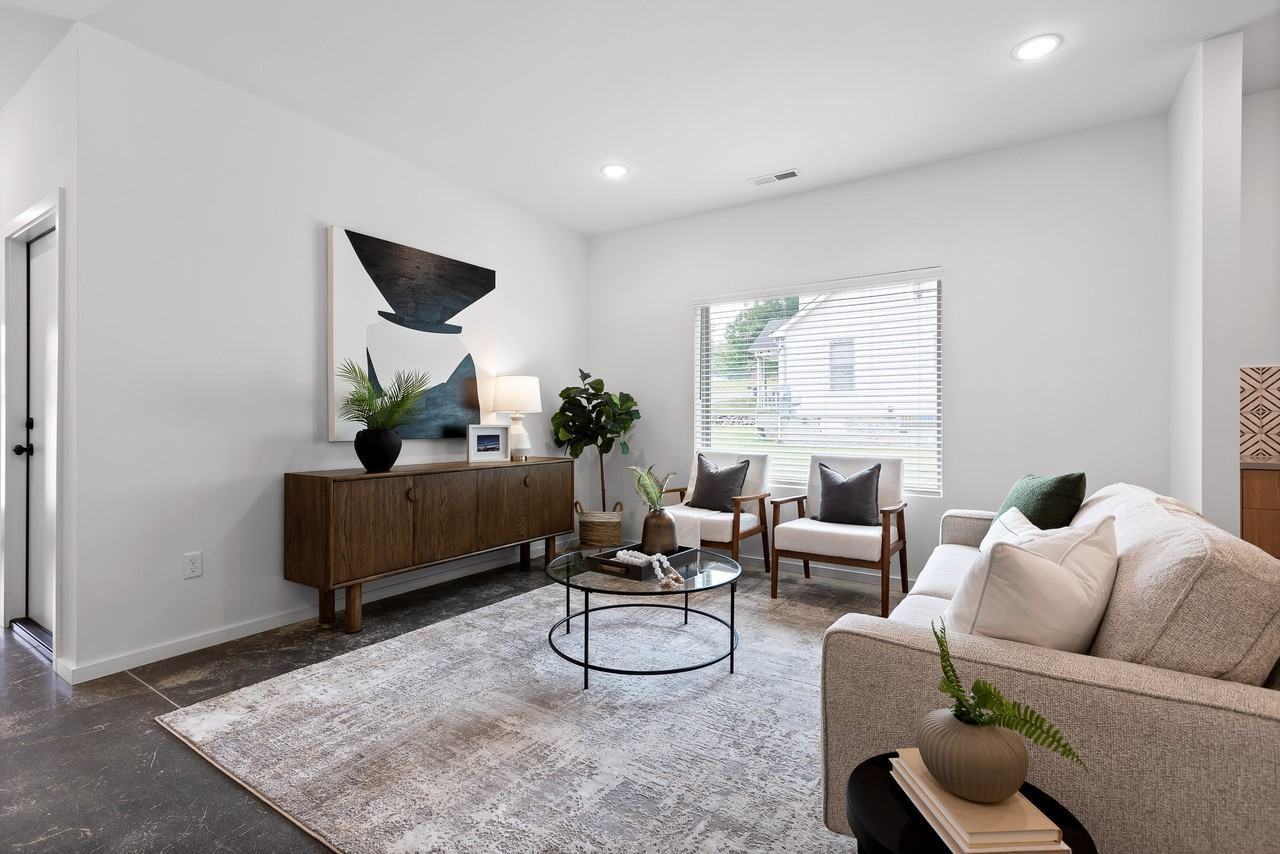 121 Fern Ave #B - Photo 3 of 12