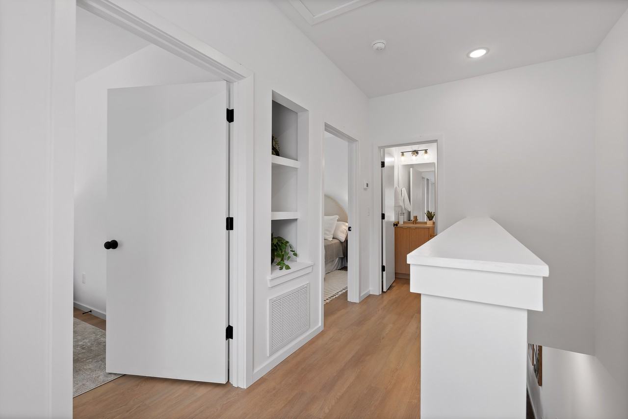 121 Fern Ave #B - Photo 4 of 12