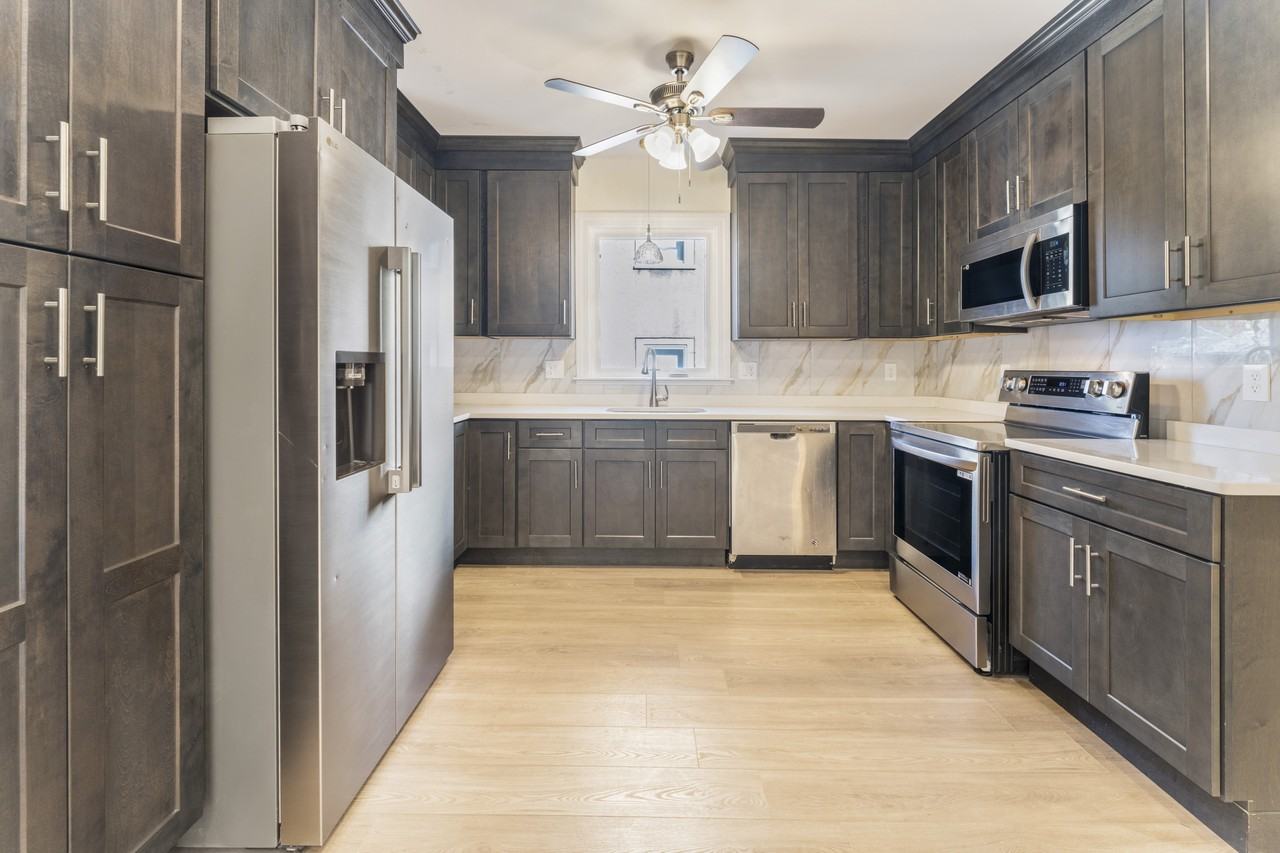 27 Perrin St #1 - Photo 3 of 20