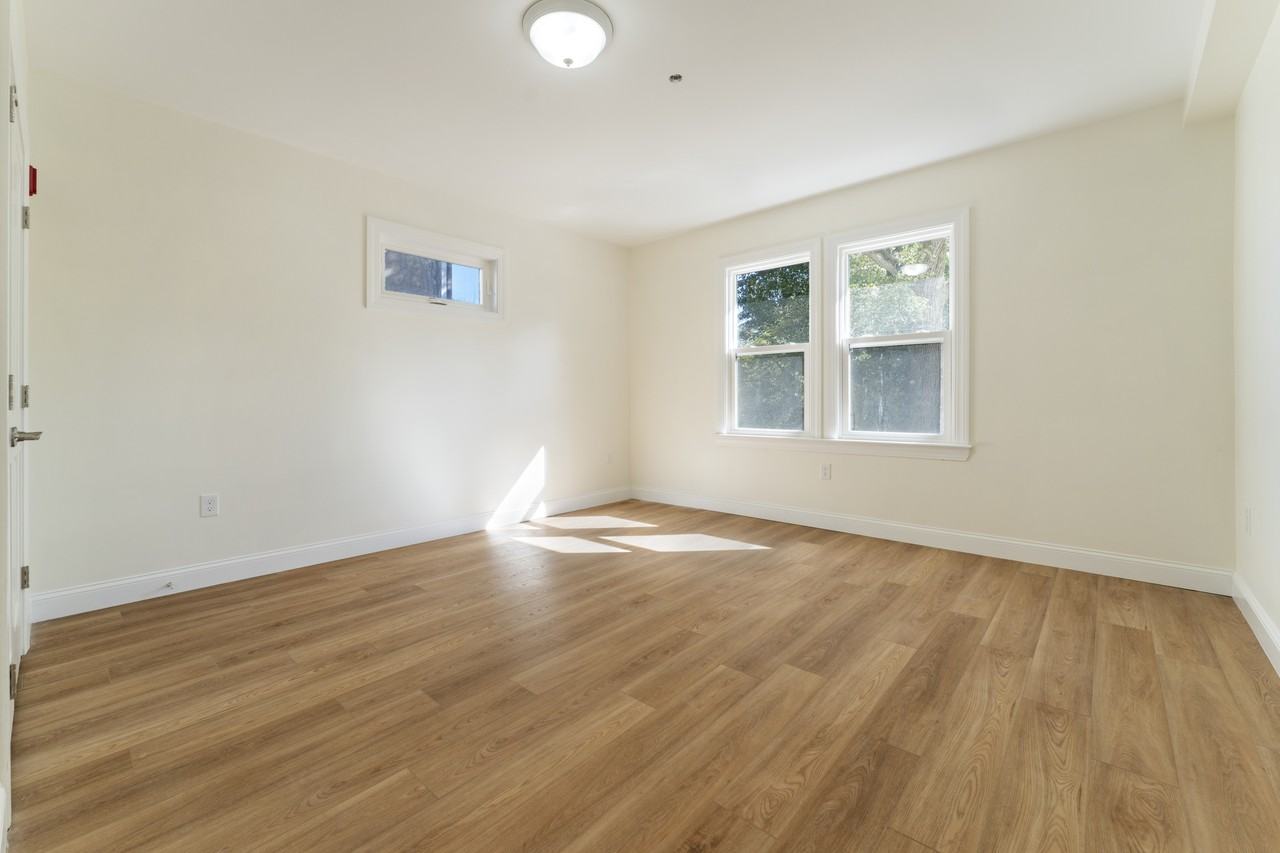 27 Perrin St #1 - Photo 6 of 20