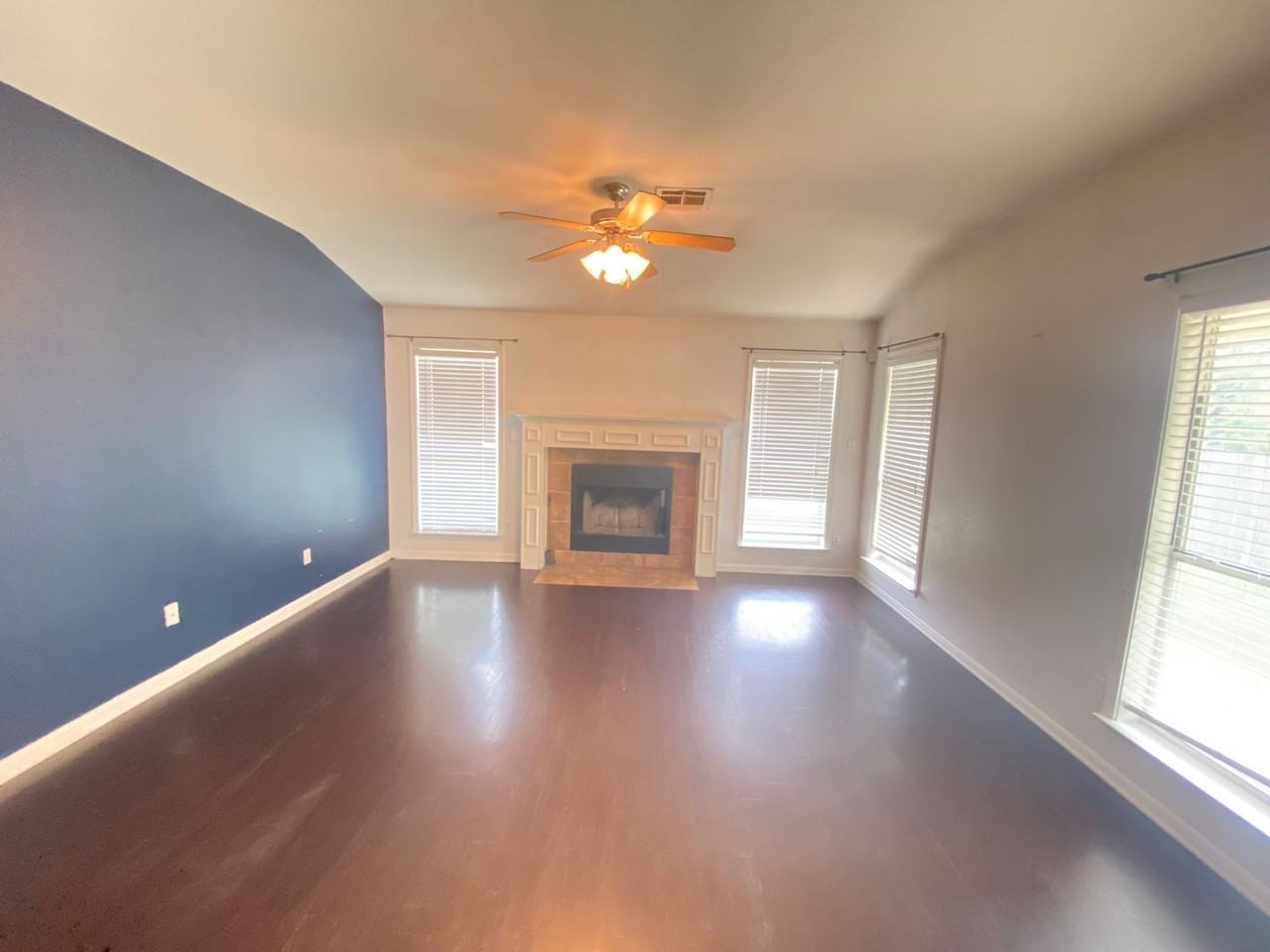 6005 Graphite Dr - Photo 4 of 25