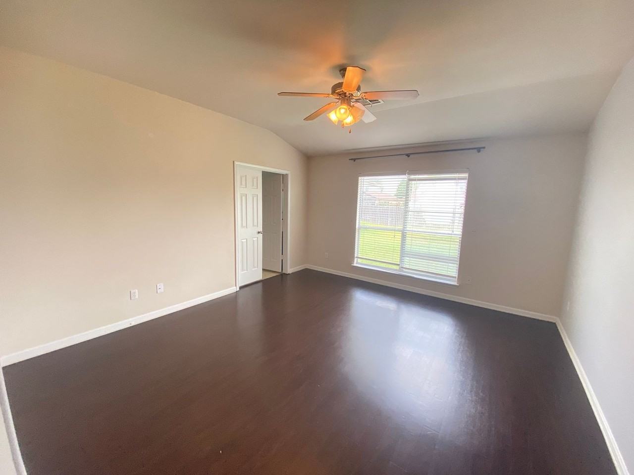 6005 Graphite Dr - Photo 5 of 25