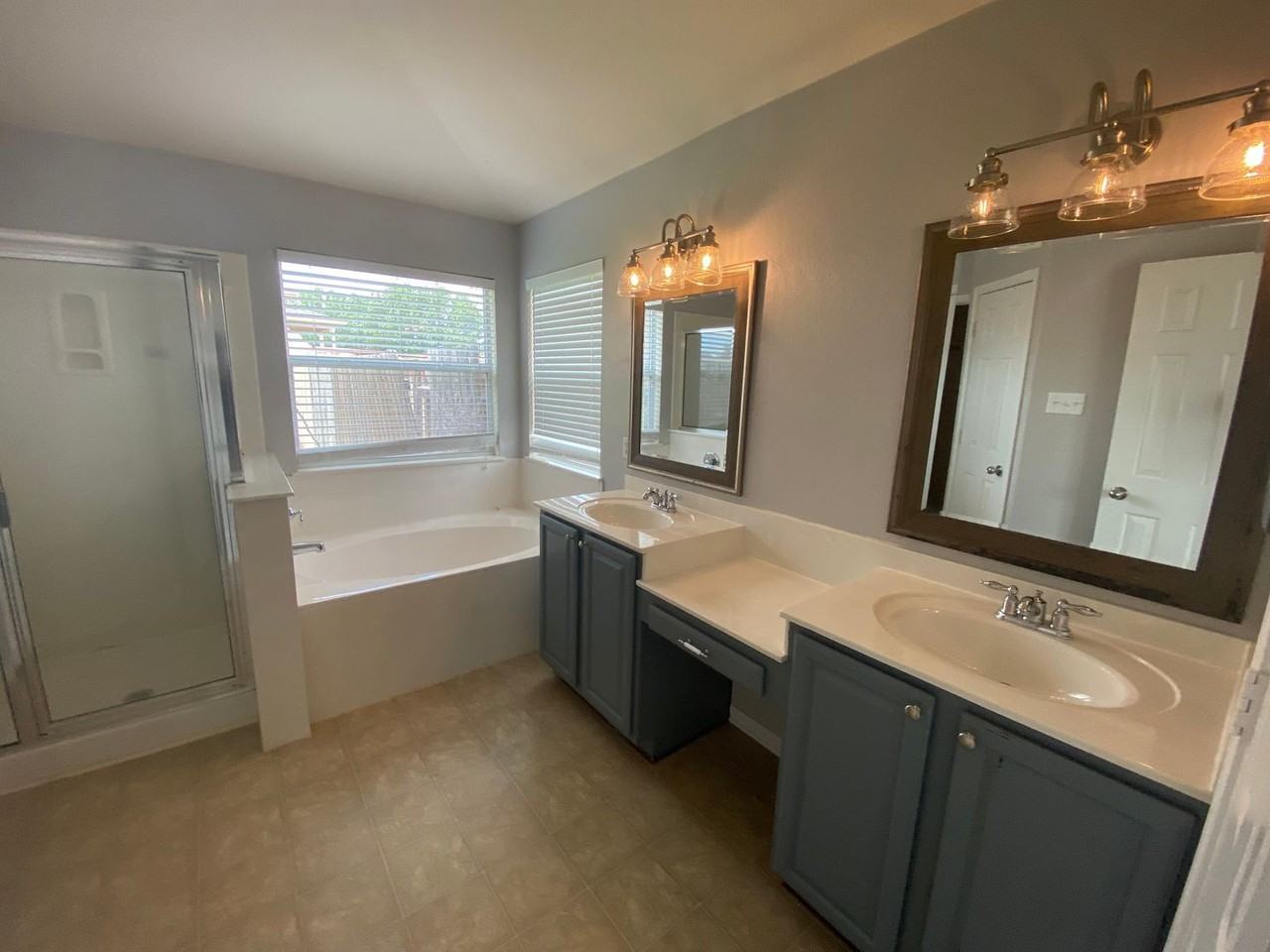 6005 Graphite Dr - Photo 6 of 25