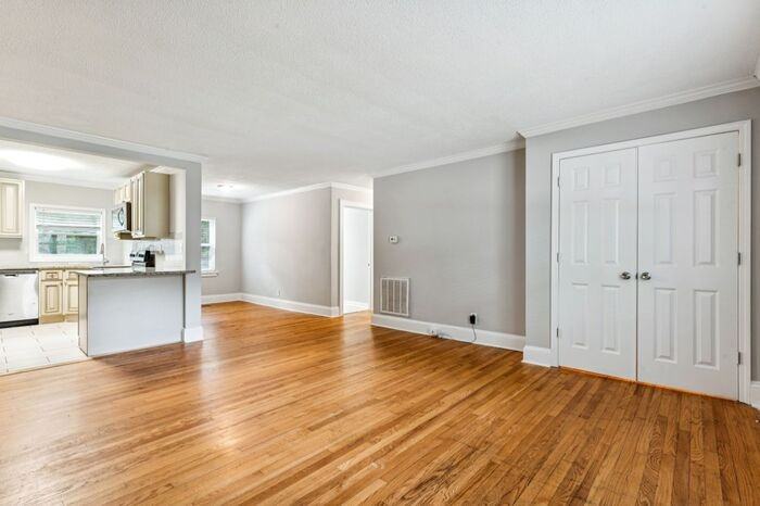 512 Mahaley Ave #2 - Photo 3 of 20