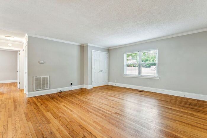 512 Mahaley Ave #2 - Photo 5 of 20