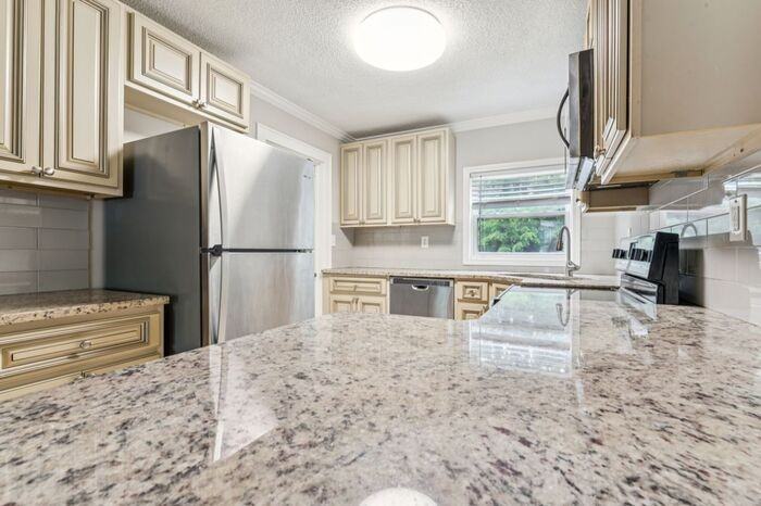 512 Mahaley Ave #2 - Photo 6 of 20