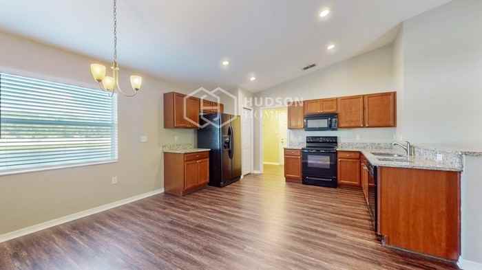 5132 Belmont Park Way - Photo 7 of 28