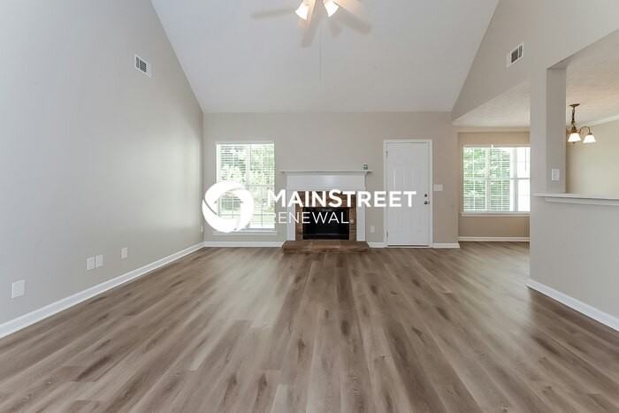 230 Dillion Dr - Photo 3 of 17
