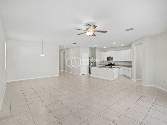 1560 Scarbrough Abby Pl - Photo 4 of 28