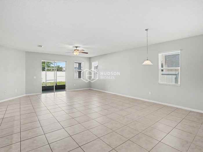 1560 Scarbrough Abby Pl - Photo 5 of 28