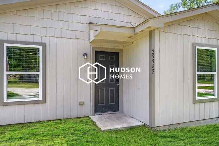 25982 Stillbrook Ln - Photo 3 of 14