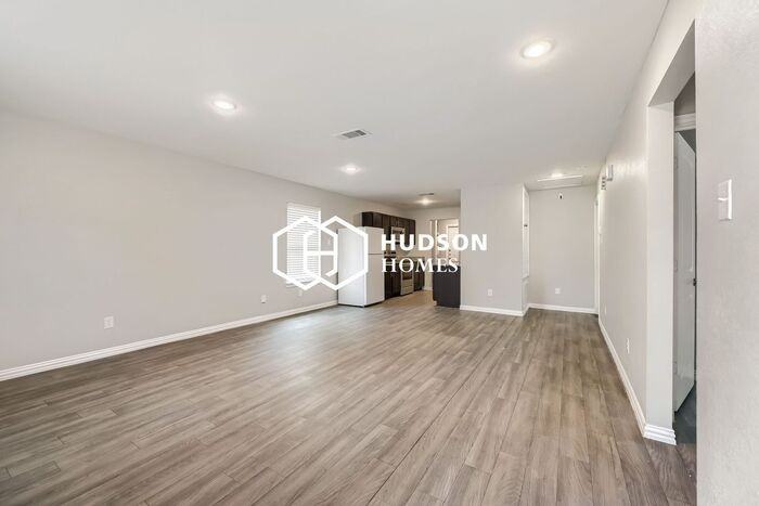 25982 Stillbrook Ln - Photo 5 of 14