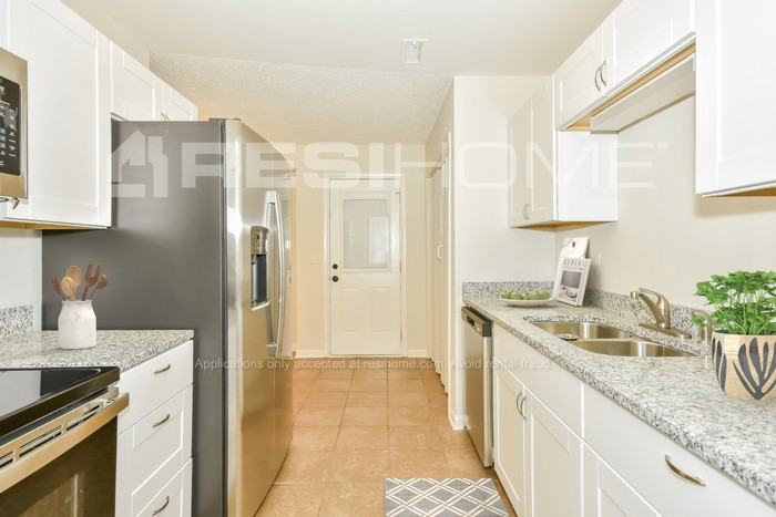 100 Vanderford Ln - Photo 2 of 16