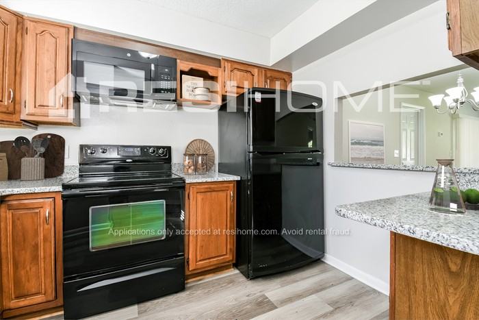 1406 Virginia Ave - Photo 3 of 18