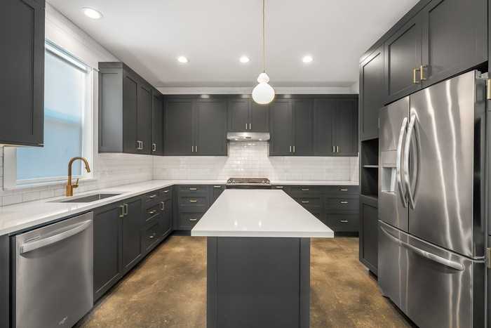 2821 Castro St #1 - Photo 5 of 21
