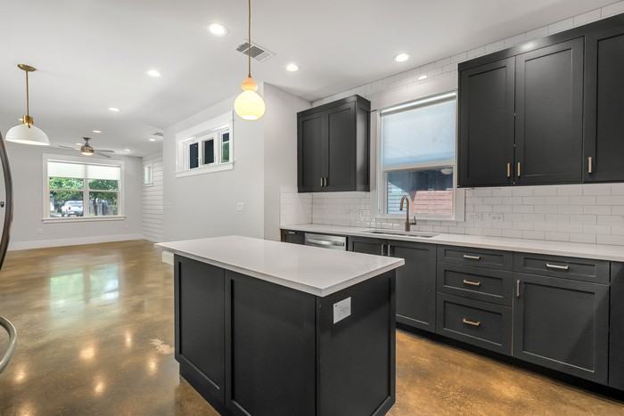 2821 Castro St #1 - Photo 6 of 21