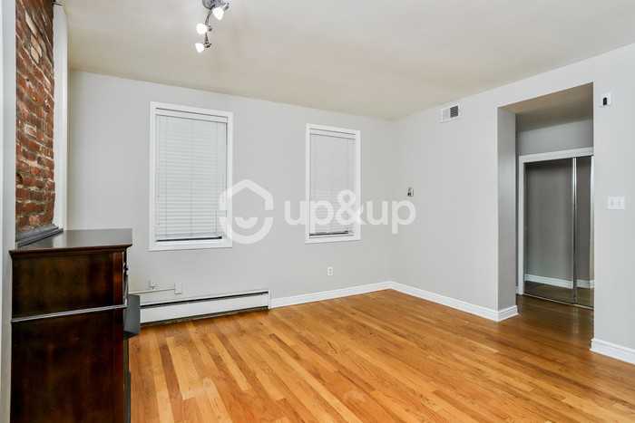 919 Allen Ave #R - Photo 4 of 17