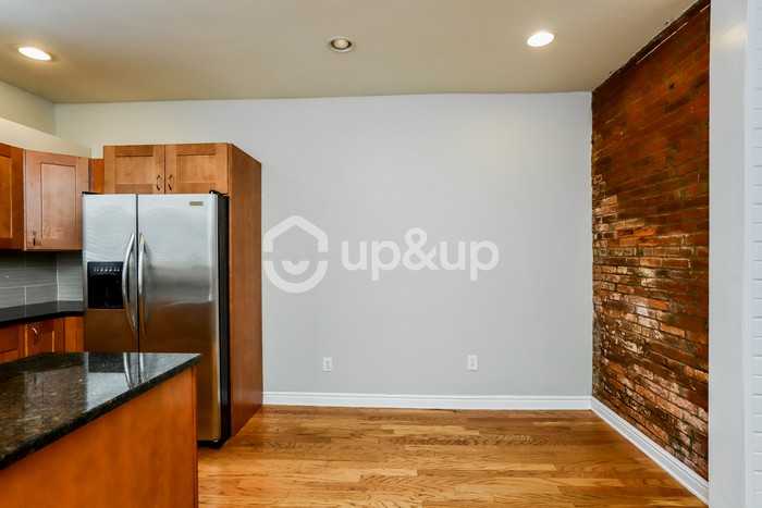 919 Allen Ave #R - Photo 7 of 17