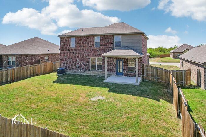 1040 Wheatfield Ln #1040WL - Photo 3 of 41