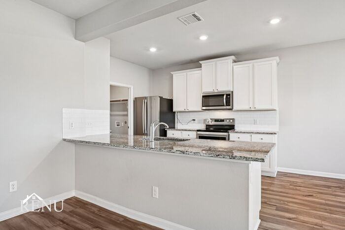 1040 Wheatfield Ln #1040WL - Photo 5 of 41