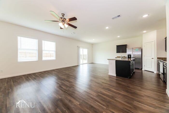 6001 Mojave Dr #6001MD - Photo 5 of 17