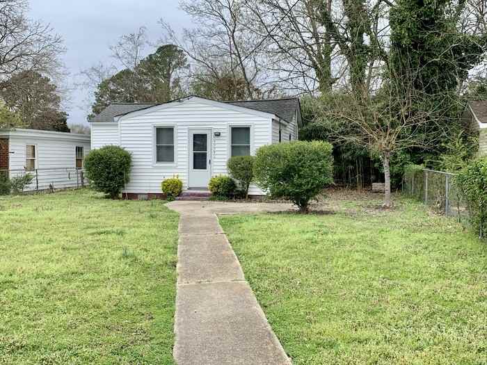 1909 N Mallory St #B - Photo 3 of 10