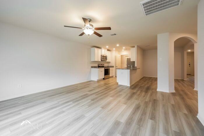 25353 Cypress Bend Dr - Photo 4 of 17