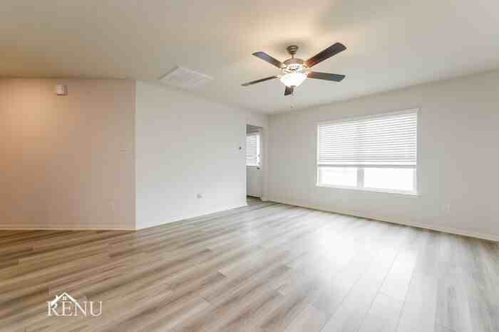 25353 Cypress Bend Dr - Photo 5 of 17