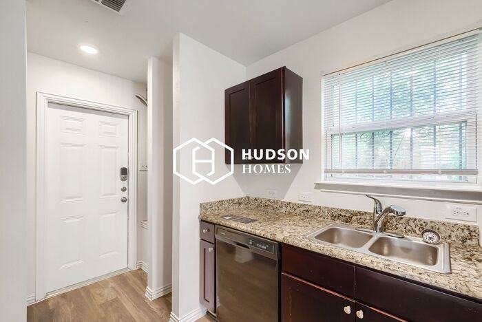 547 Dorie St - Photo 7 of 14