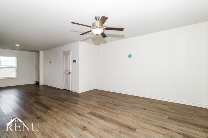 100 Stratton Ln - Photo 6 of 20