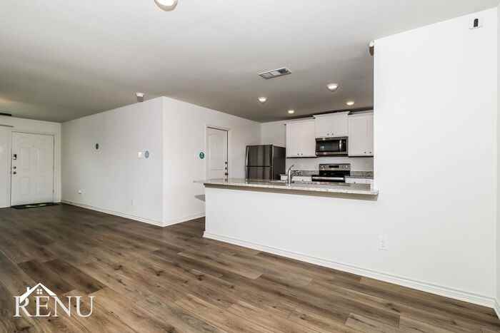 100 Stratton Ln - Photo 7 of 20