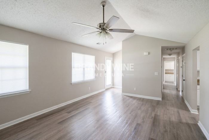 104 Dana Dr - Photo 5 of 25