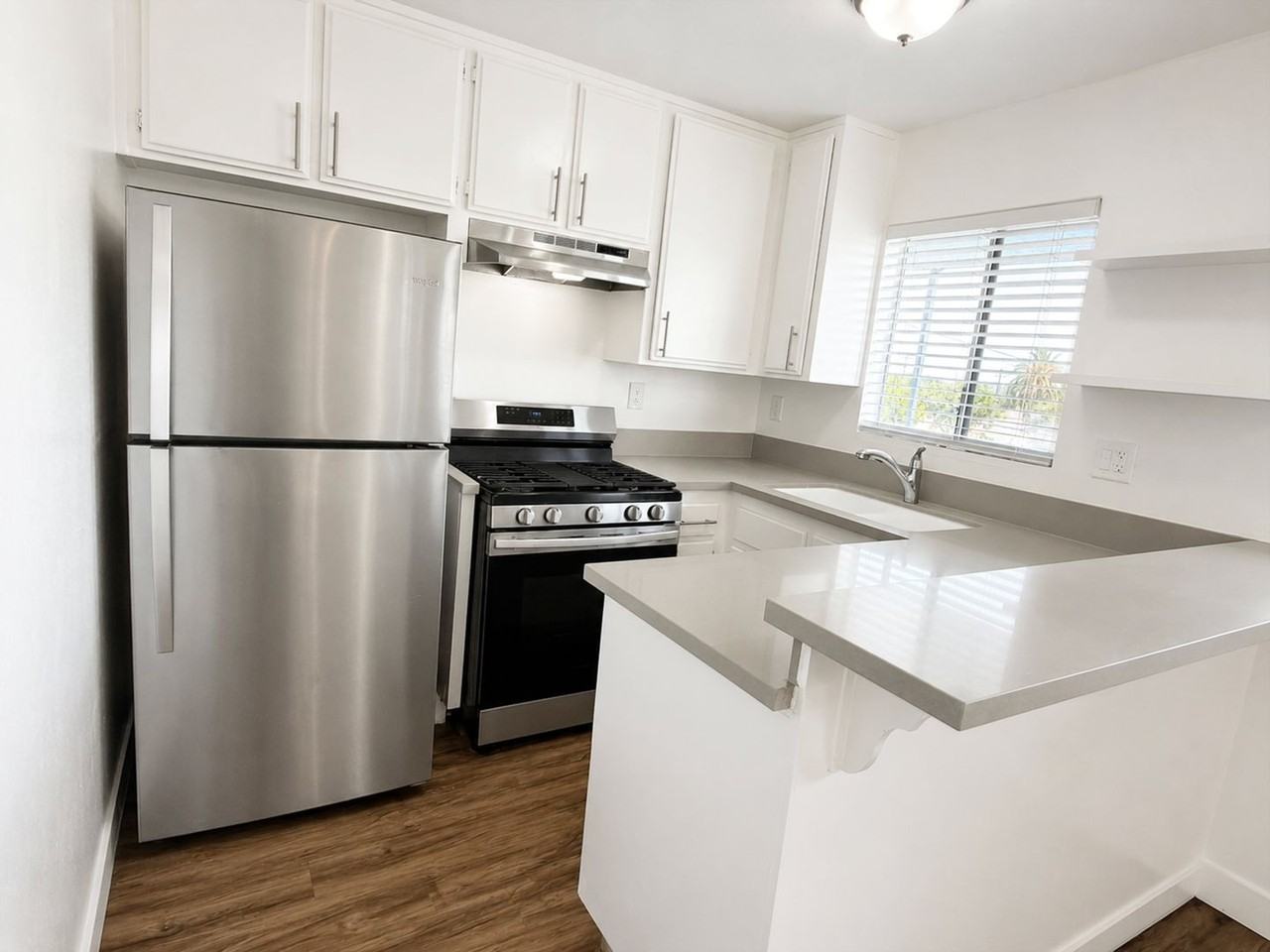 2226 Lewis Ave #5 - Photo 3 of 18