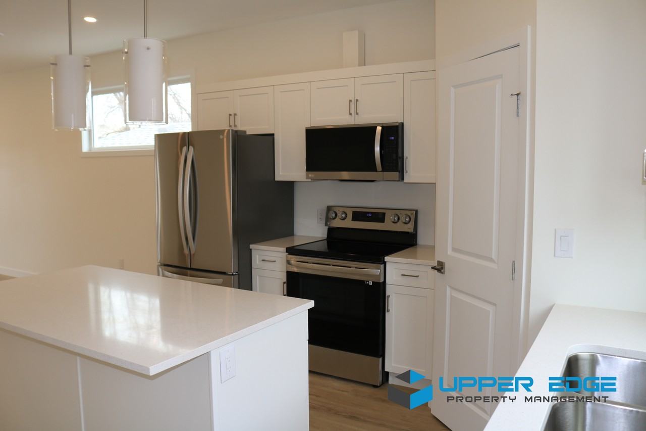 404 Lariviere Street - Photo 2 of 27