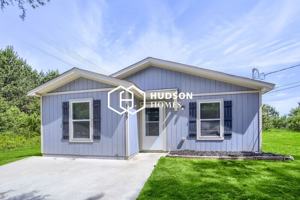 featured image of 1109 E Birdsong St
