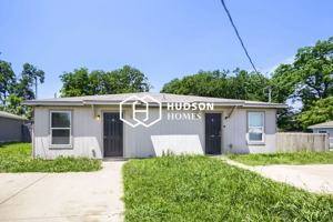 featured image of 2018 Henry St #A