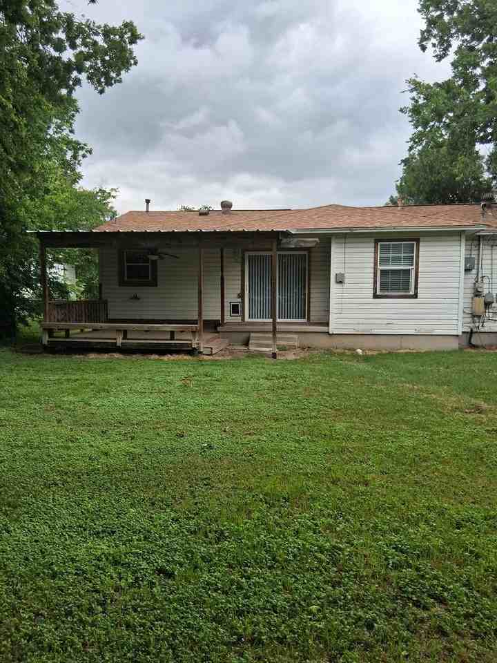 1414 Alta Mira Dr - Photo 4 of 32