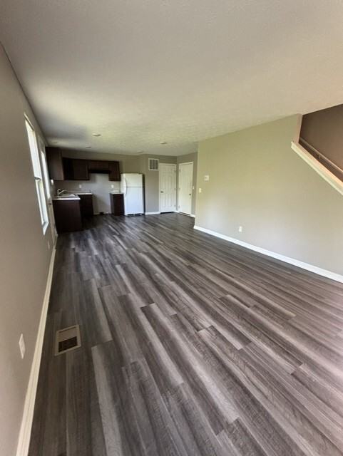 2180 Pine Valley Dr - Photo 5 of 16