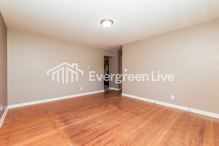 1449 Woodman Dr - Photo 3 of 15