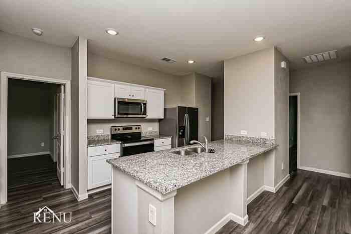 1753 Escondido Dr - Photo 3 of 17