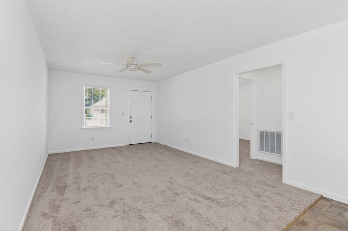 93 Sunderland Rd - Photo 6 of 31