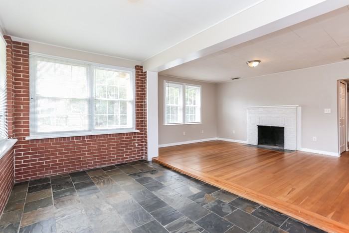 487 W 67th St - Photo 4 of 20