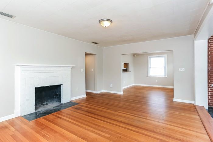 487 W 67th St - Photo 5 of 20