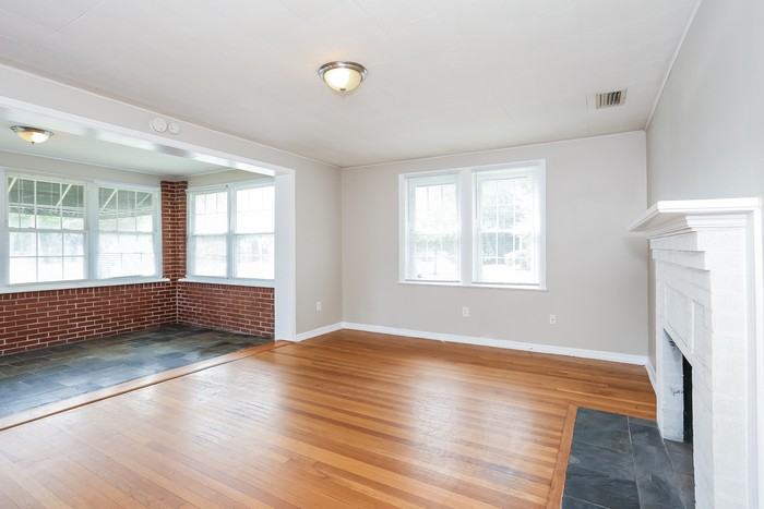 487 W 67th St - Photo 6 of 20